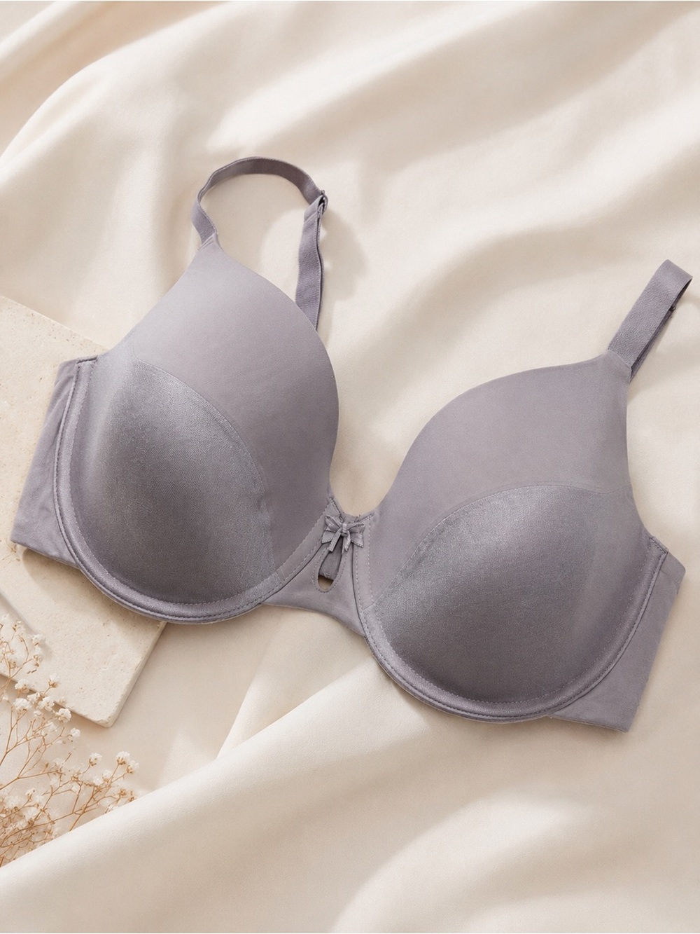 DKNY Smooth Molded Underwire Bra in Light Gray